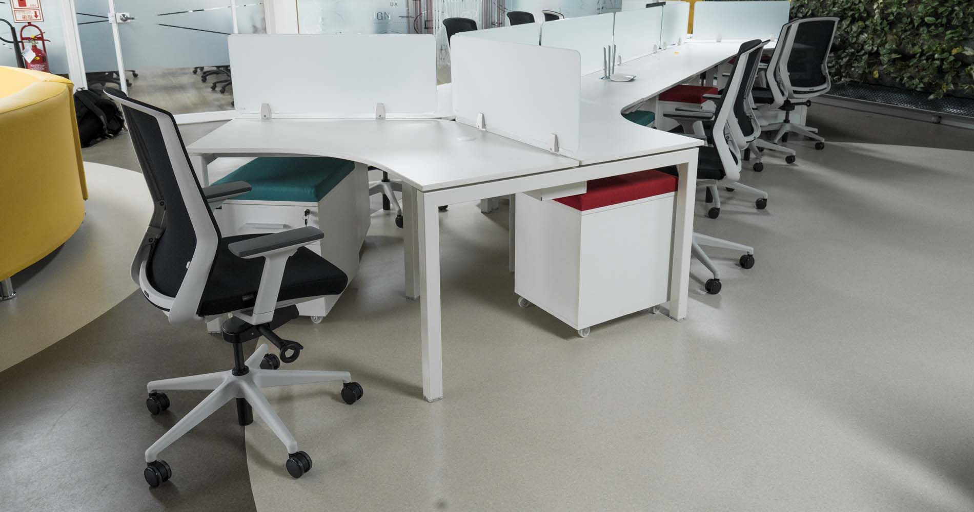 b12 - bench especiales junto a cajoneras visso
