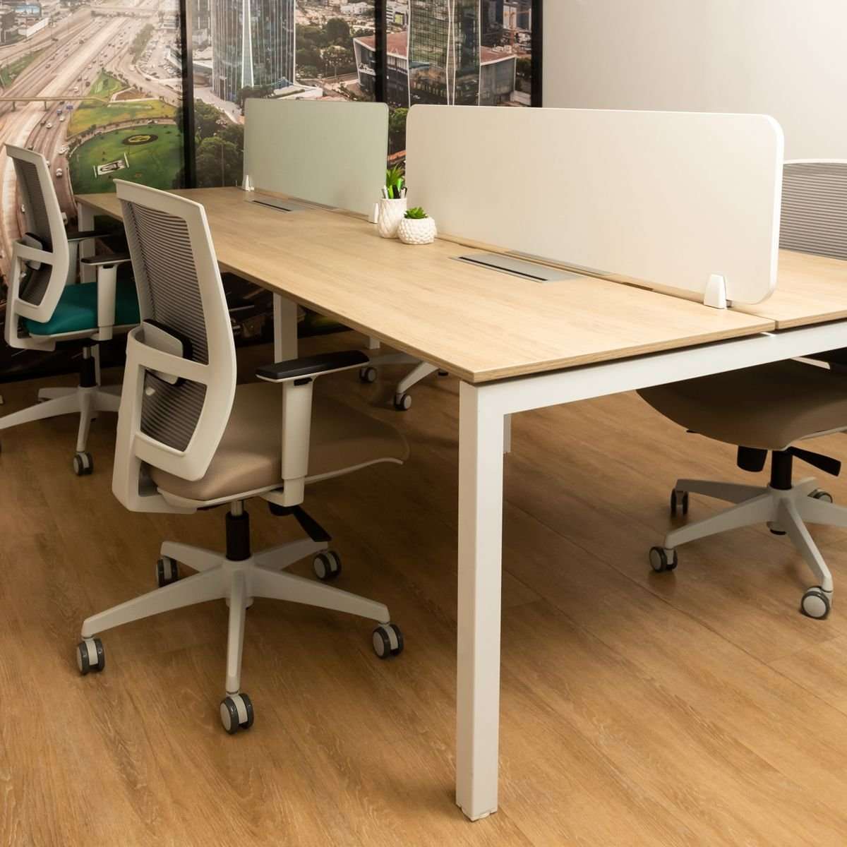 Bench Quadra+ | Visso | Escritorios compartidos con conectividad