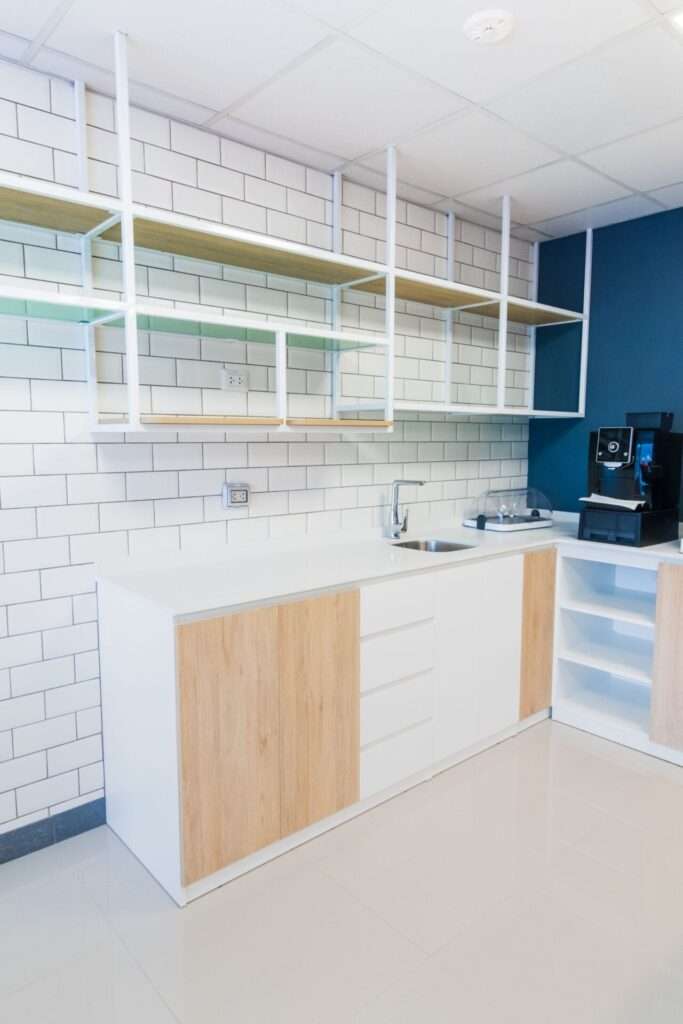 la base cowork huancayo - mobiliario especial para kitchenette