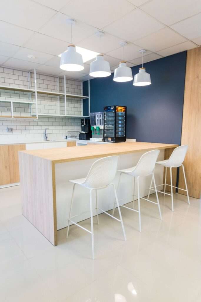 la base cowork huancayo - muebles diseñados por visso para kitchenette