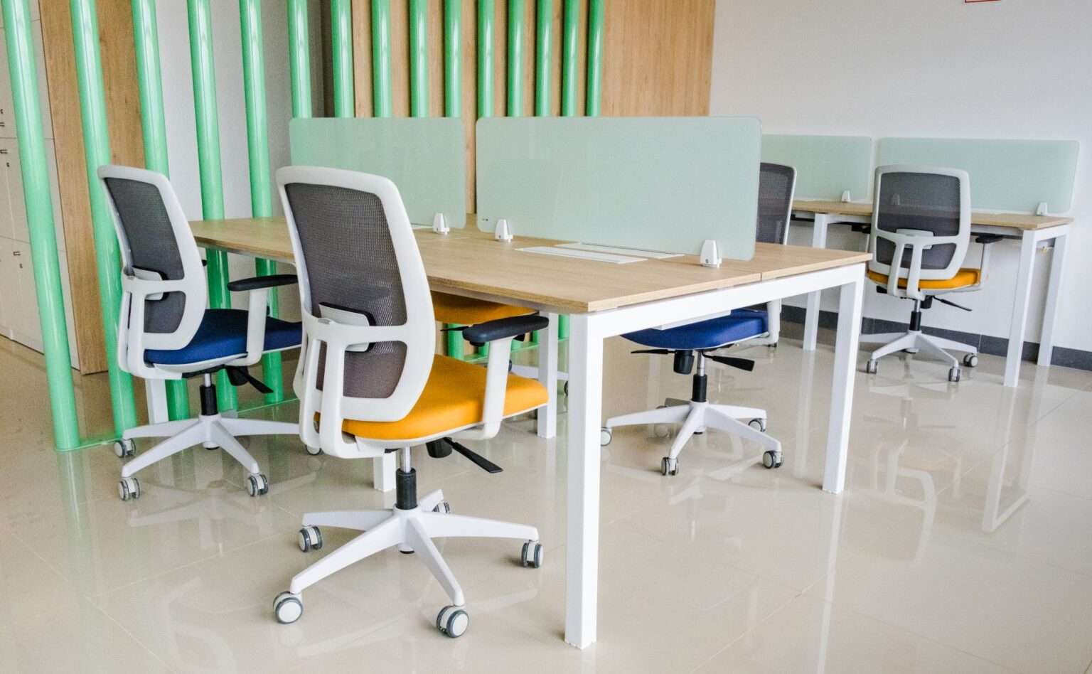 la base cowork huancayo - bench quadra+ 4 puestos
