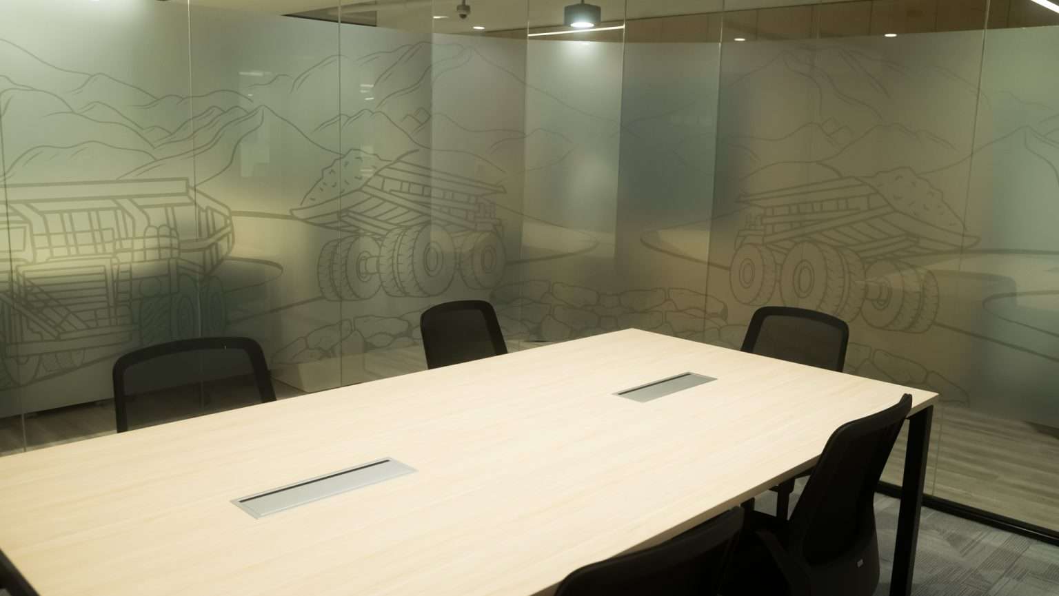 Proyecto Chinalco - mesas de reuniones quadra en espacios de oficina