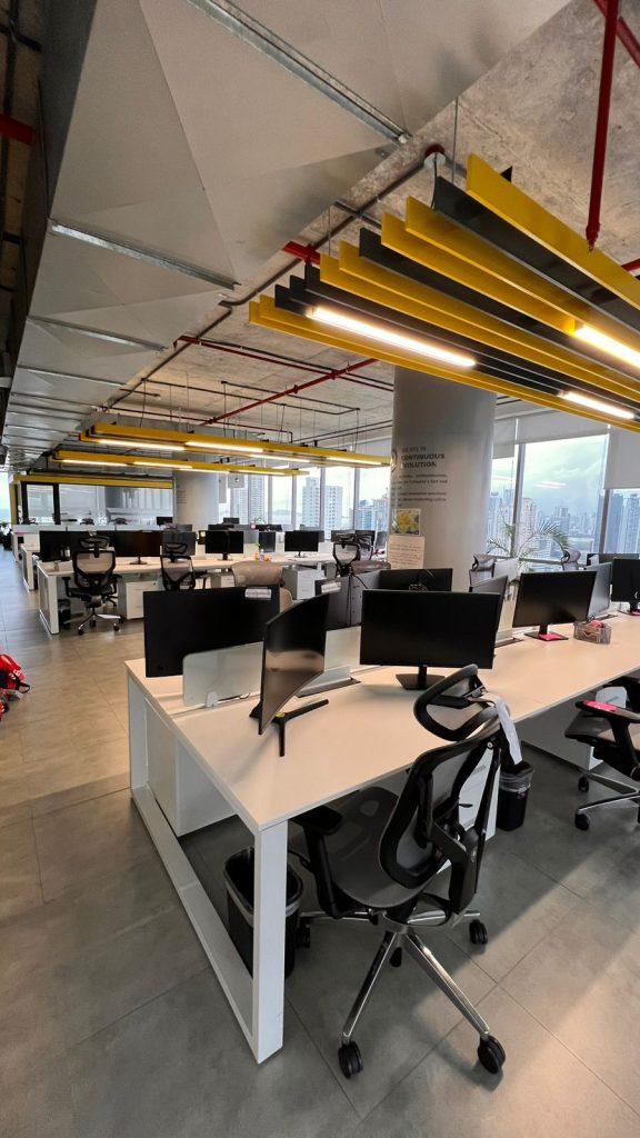 Proyecto MSC Panamá - mesas tipo bench ábaco para proyecto en panamá