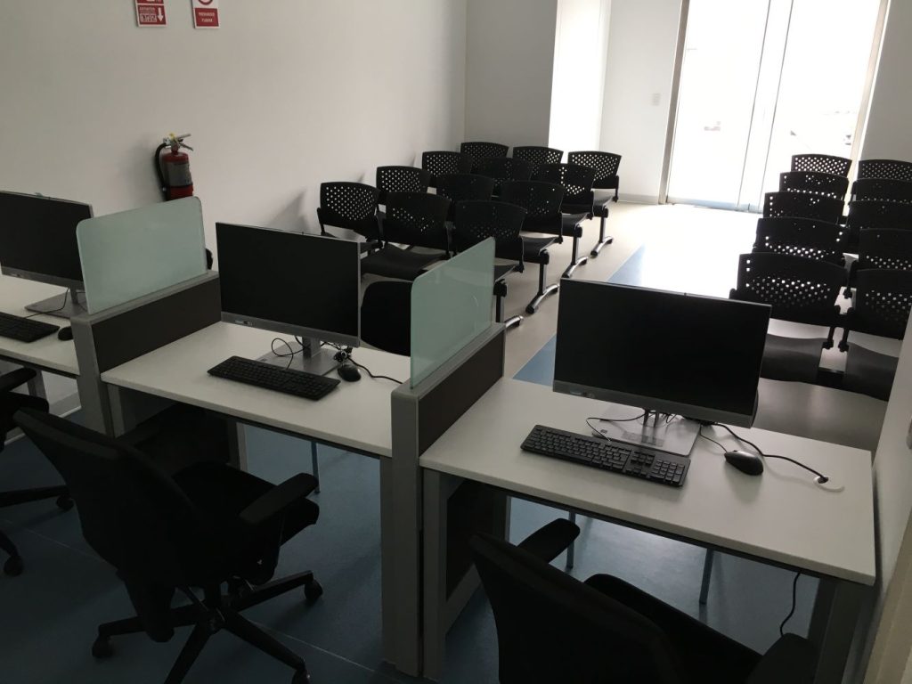 SENATI - diseño de oficinas para atención