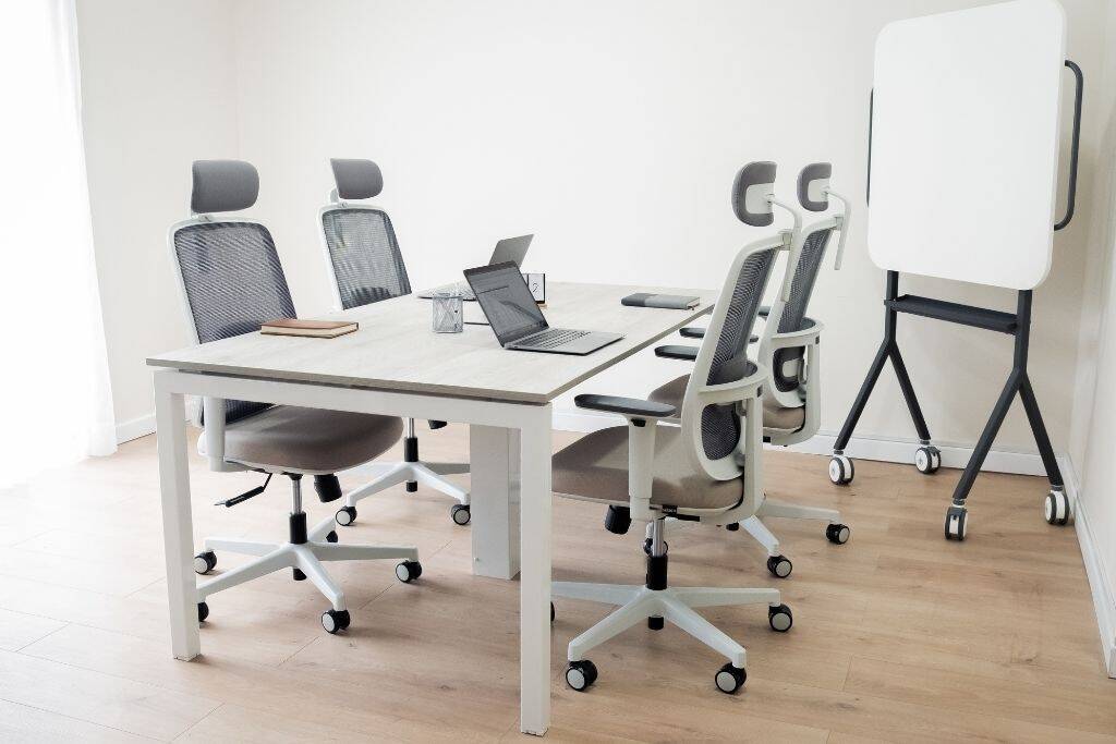 portada art beneficios de una silla ergonomica