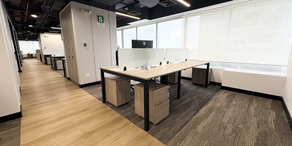 Proyecto Ferrovial - bench con cajoneras